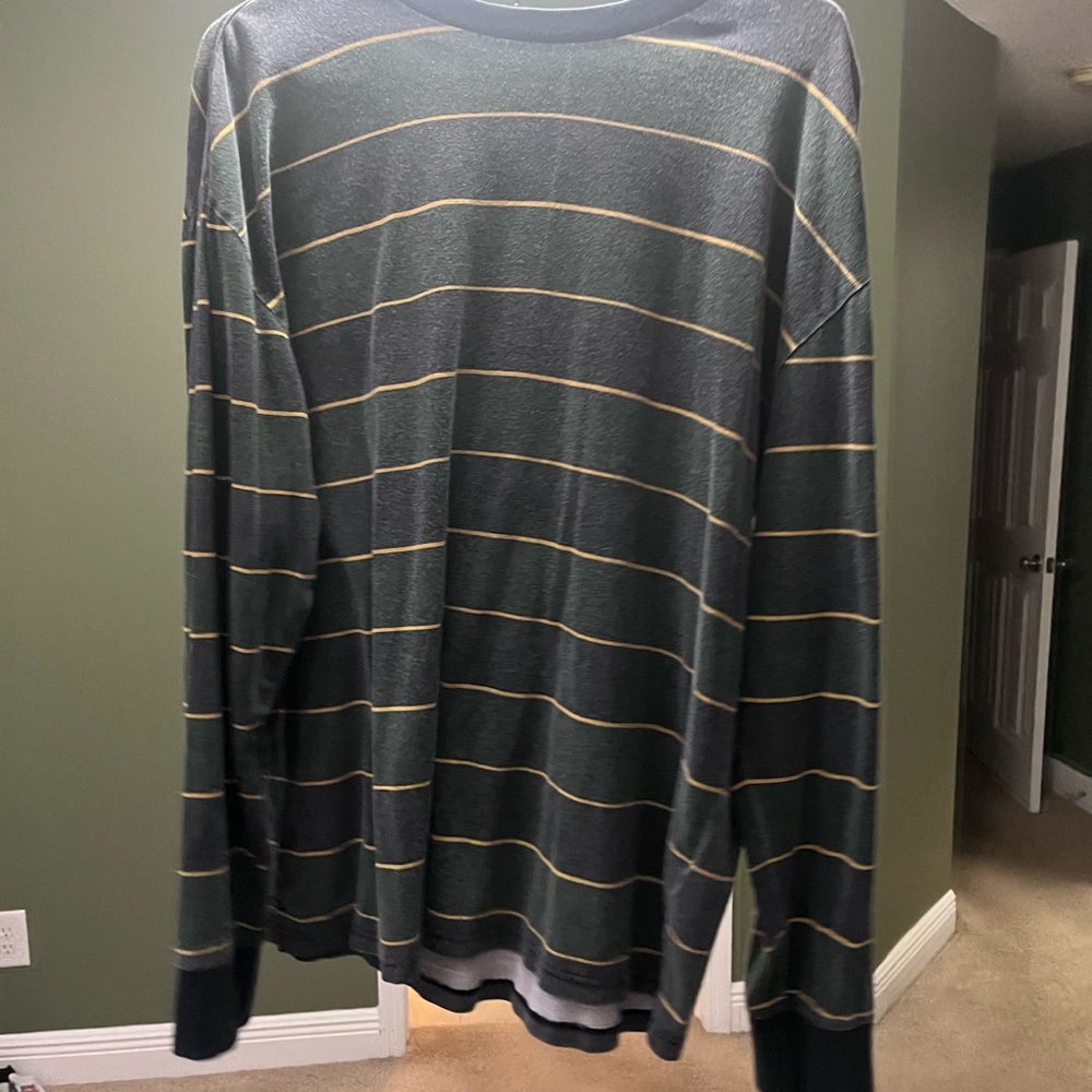 PacSun - Picture 3 of 3